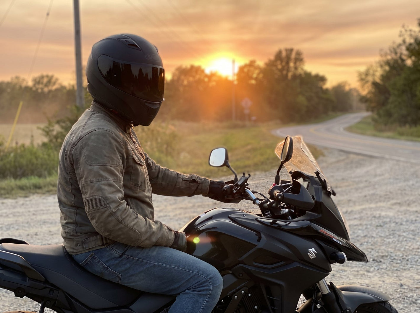 Motoros bukósisakban